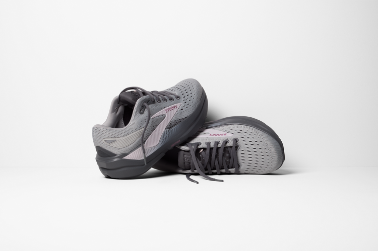 Buty_do_biegania_Ghost_Max_3_120457_062_Y.png