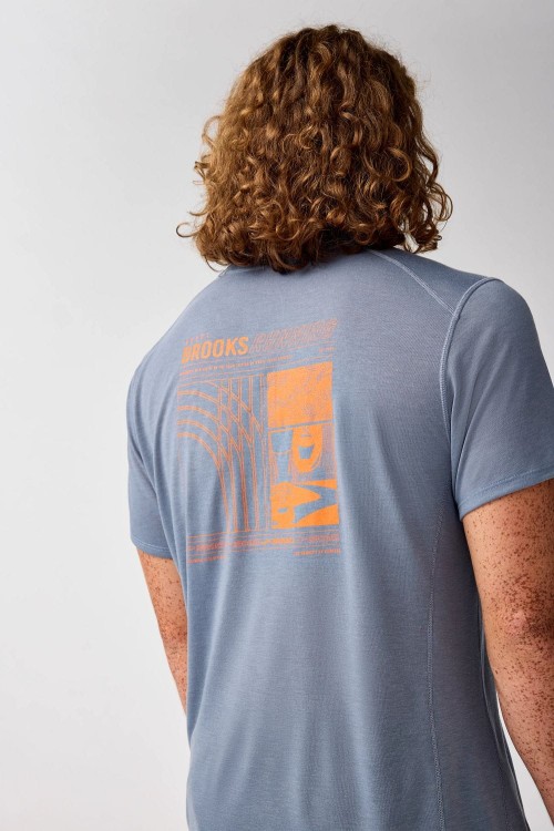 211502_043_D2_Distance_Short_Sleeve_3.jpg