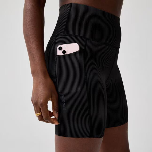 221757-083-d2-chaser-7inch-womens-running-short-tight.jpg